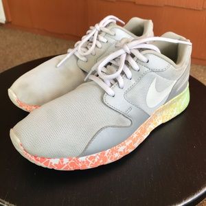 Nike Ombre Tennis Shoes